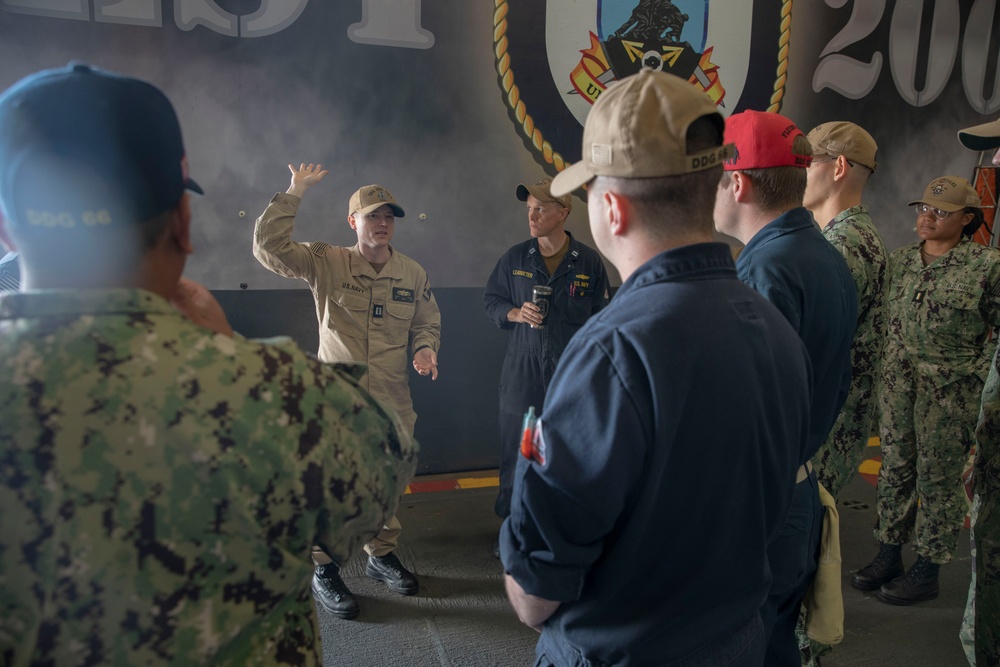 USS Iwo Jima Holds Integration Tour with USS Gonzalez