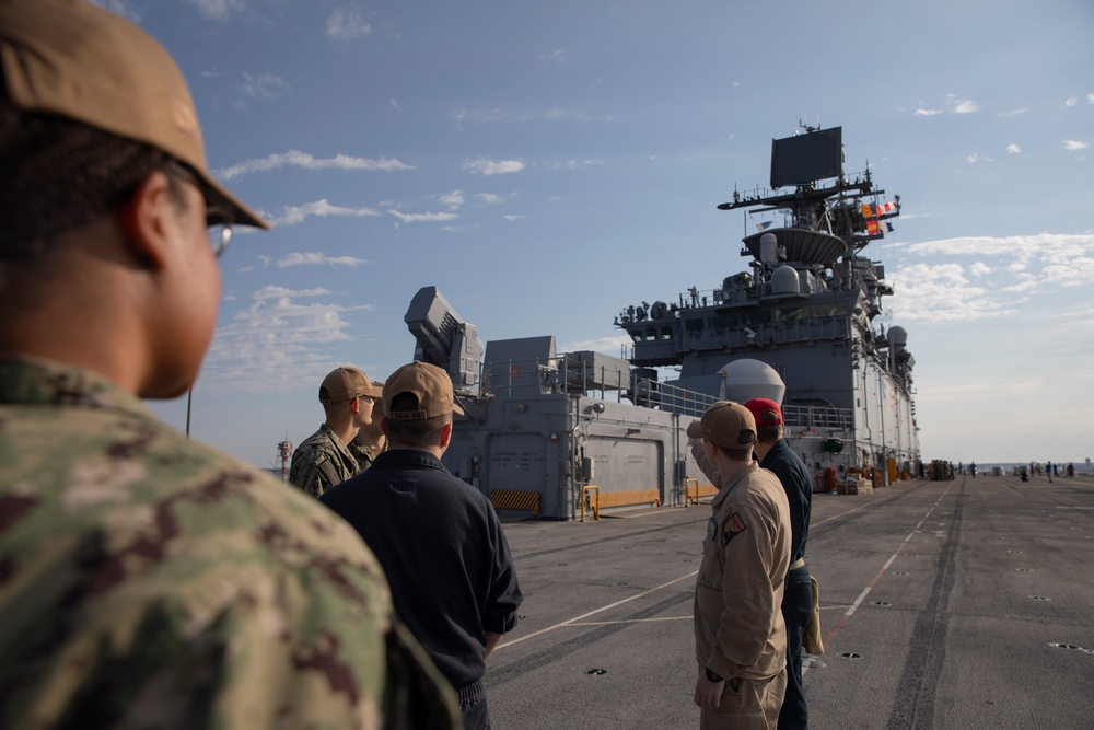 USS Iwo Jima Holds Integration Tour with USS Gonzalez