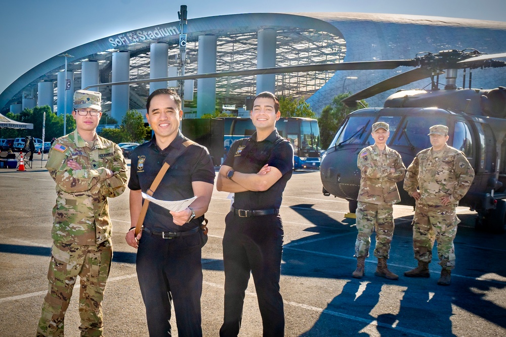 1-140th Aviation Regiment at L.A. Army Career Fair