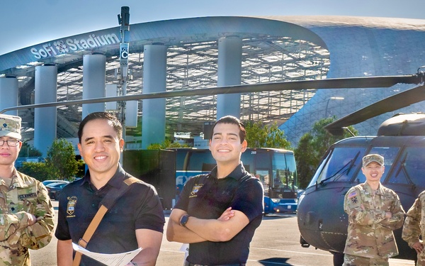 1-140th Aviation Regiment at L.A. Army Career Fair