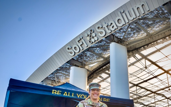 Army Recruiters at L.A. Total Army Career Fair