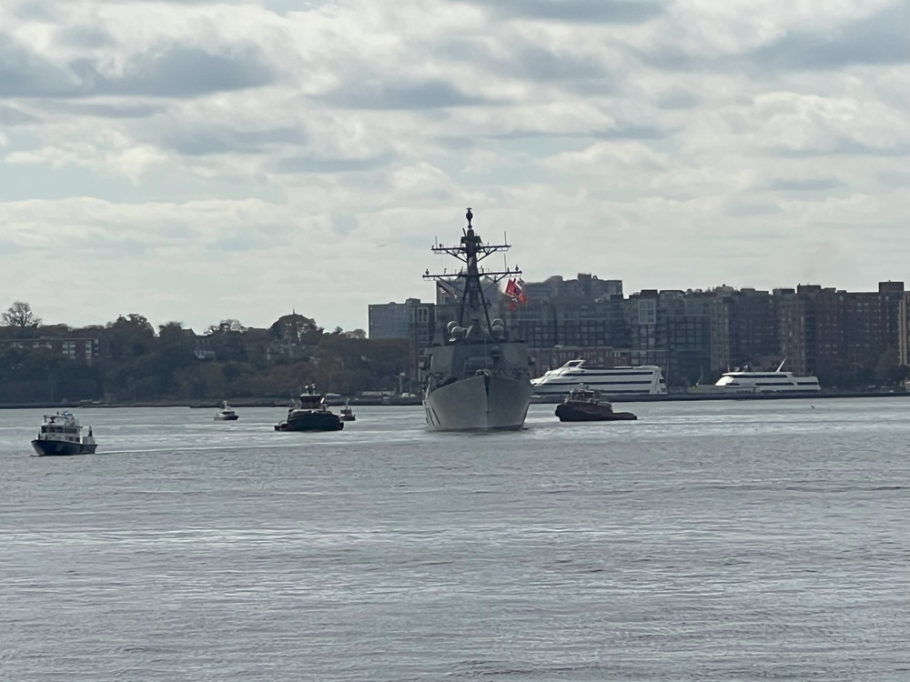 USS John Basilone (DDG 122) Arrives in New York