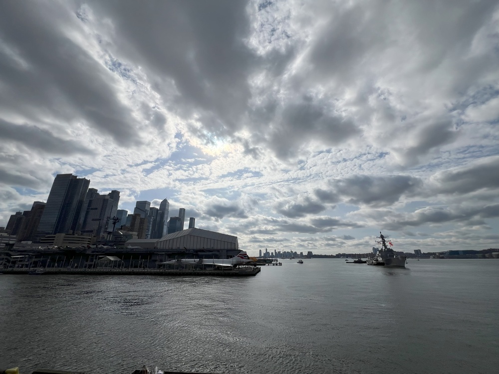 USS John Basilone (DDG 122) Arrives in New York