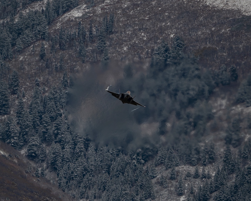 F-35 Demonstration Team practices at Hill AFB