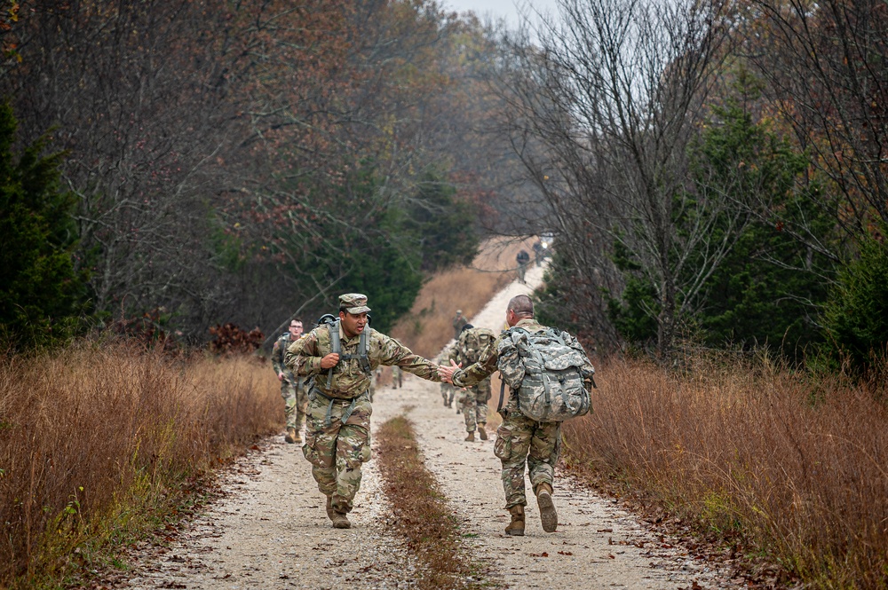 U.S. Soldiers, civilians complete Norwegian military endurance test