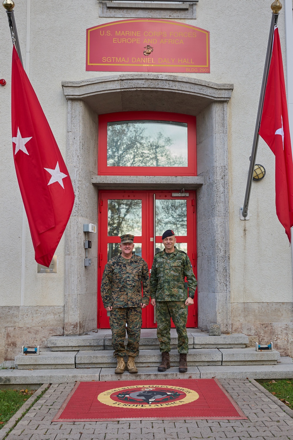 Commandant of the Netherlands Marine Corps visits MARFOREUR/AF