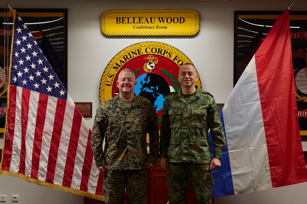 Commandant of the Netherlands Marine Corps visits MARFOREUR/AF