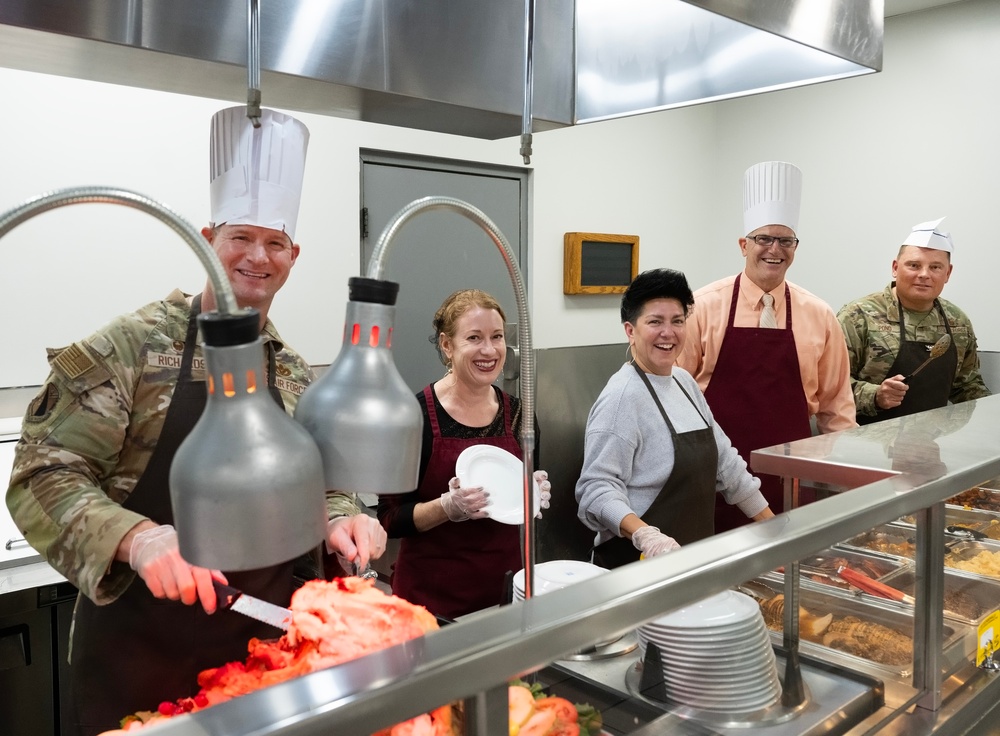 Wright-Patt leadership serves Airmen holiday meal