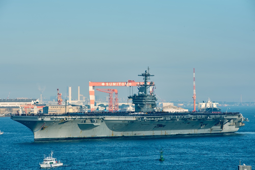 USS George Washington Arrives at CFAY