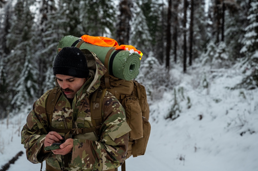 Pre-Team 25-02 performs winter navigation