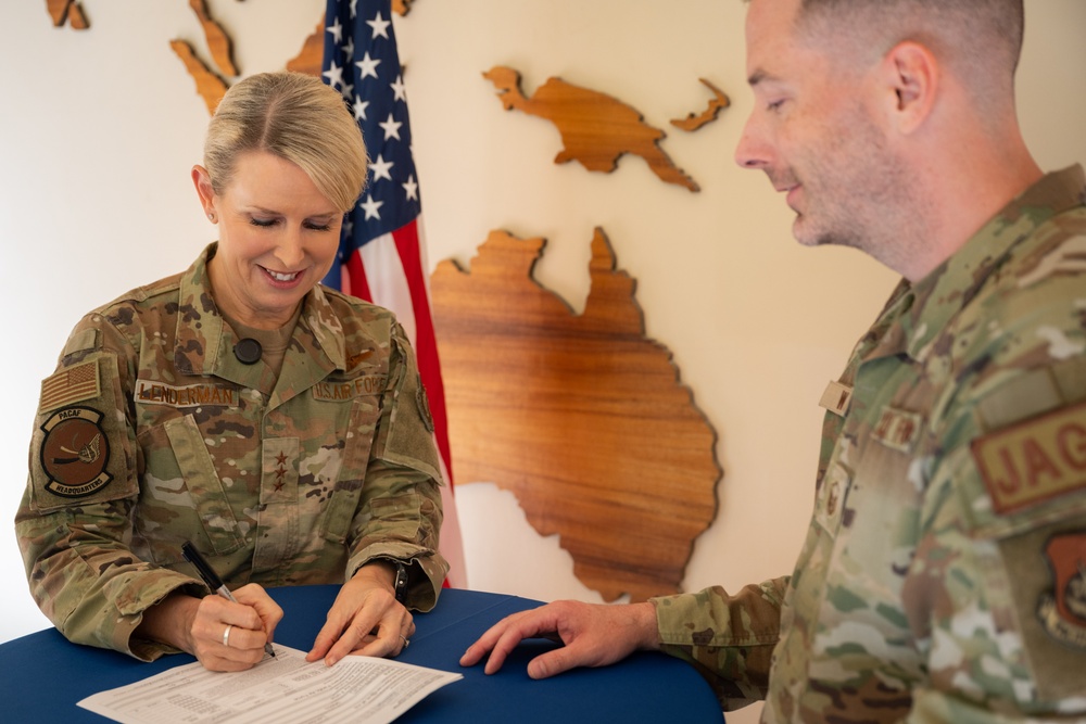 Lt. Gen. Laura Lenderman Donates to CFC