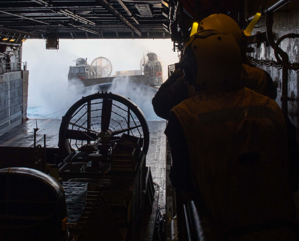 USS Green Bay Conducts LCAC Operations