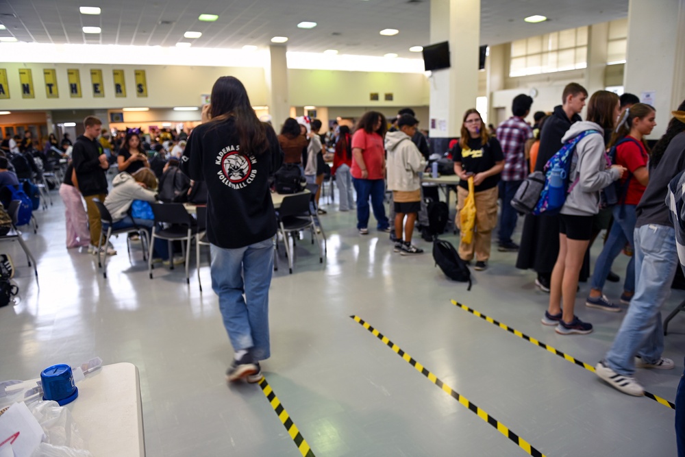 Kadena High School Students Participate in Red Ribbon Week Program