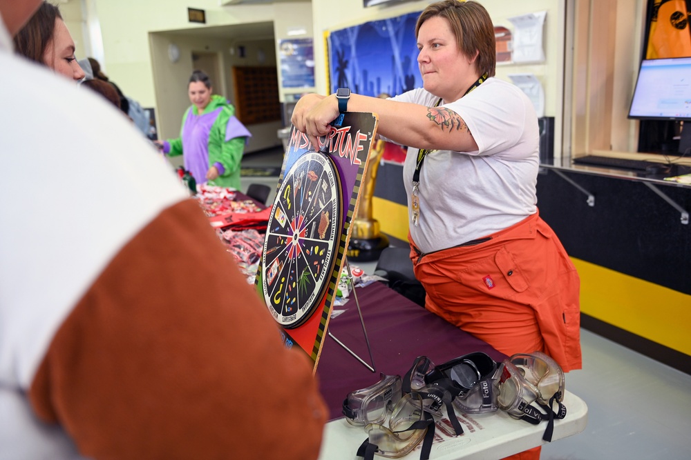 Kadena High School Students Participate in Red Ribbon Week Program