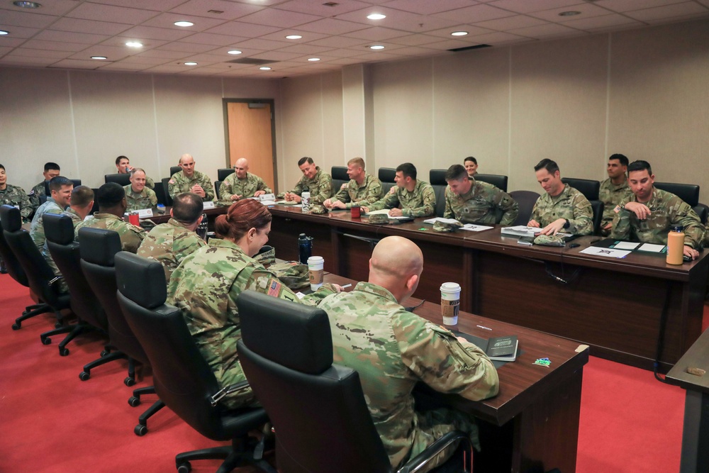 8th Army Commanding General visits Camp Casey/Hovey