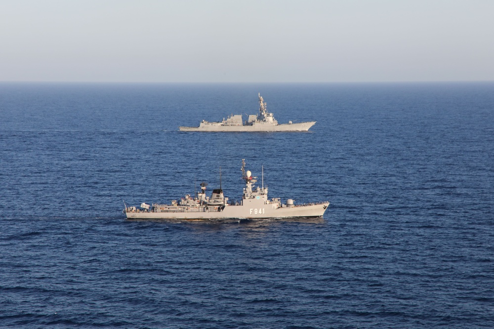 U.S., Egyptian Navies Conduct Bilateral Exercise in Red Sea