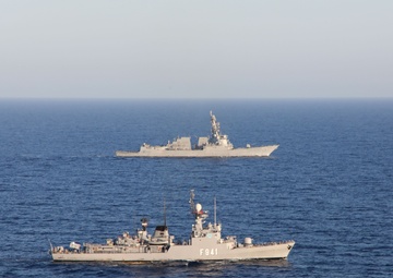 U.S., Egyptian Navies Conduct Bilateral Exercise in Red Sea