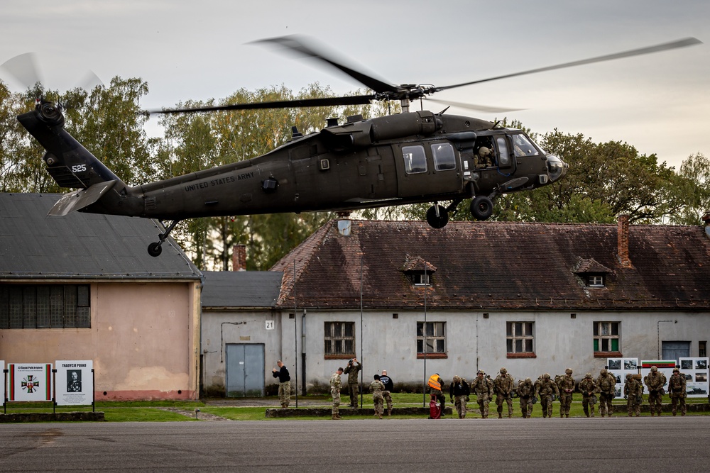 Air Cav in Action: U.S. and Polish Soldiers Take to the Skies in Blackhawks During 1st Cavalry Spur Ride in Poland