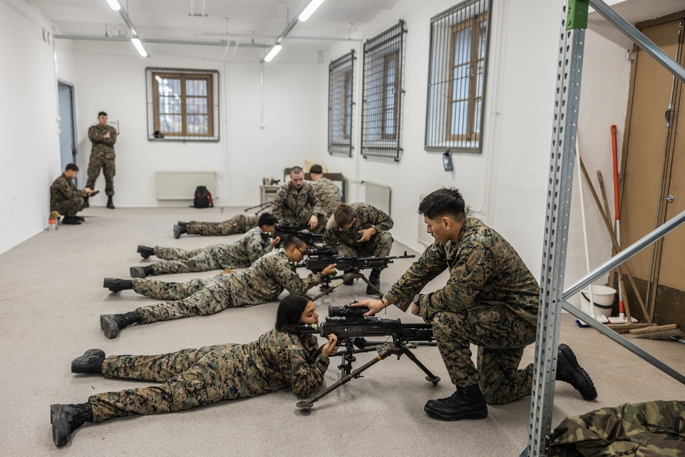 U.S. Marines Conduct M240B Machine Gun Training