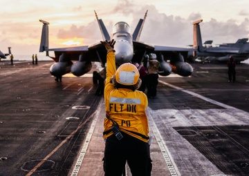 USS George Washington Conducts Flight Operations