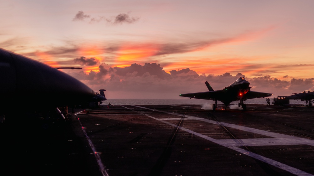 USS George Washington Conducts Flight Operations