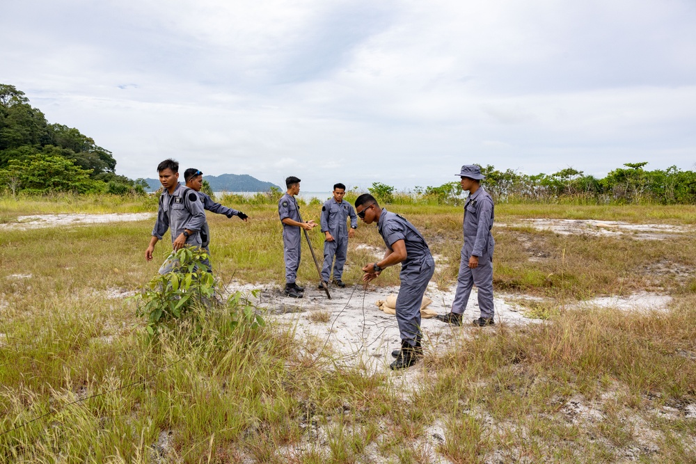 CARAT Malaysia Explosive Ordnance Disposal Practical Demo