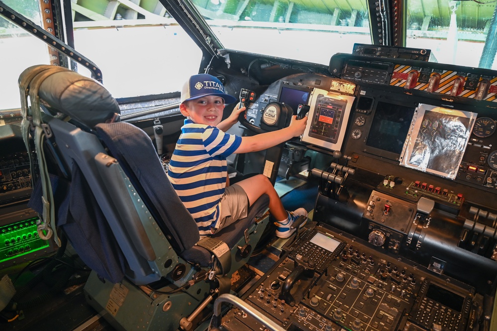 Houston Airshow Brings Unique Training Opportunities, Showcases Alamo Wing Mission