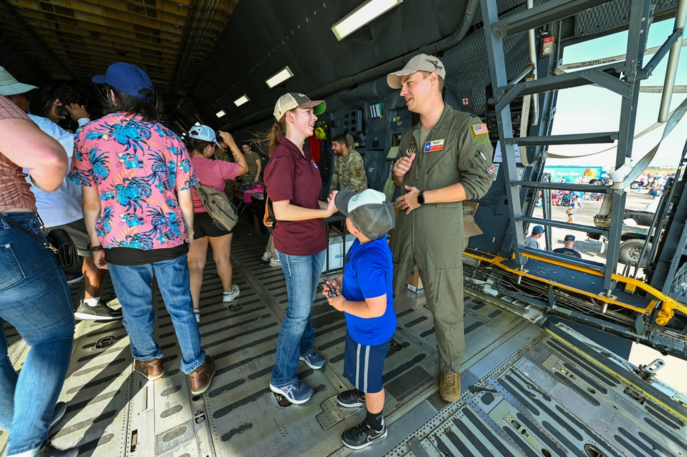 Houston Airshow Brings Unique Training Opportunities, Showcases Alamo Wing Mission