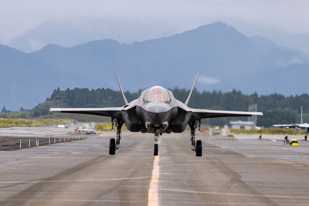 KS 25 | U.S. Marines, Airmen kickoff flight operations at Nyutabaru, Japan