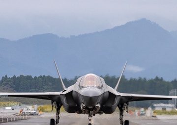 KS 25 | U.S. Marines, Airmen kickoff flight operations at Nyutabaru, Japan