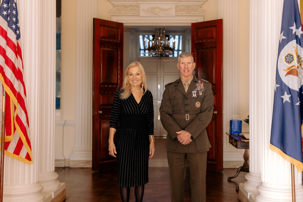 Commandant, Gen. Smith, Meets with Ambassador Hartley