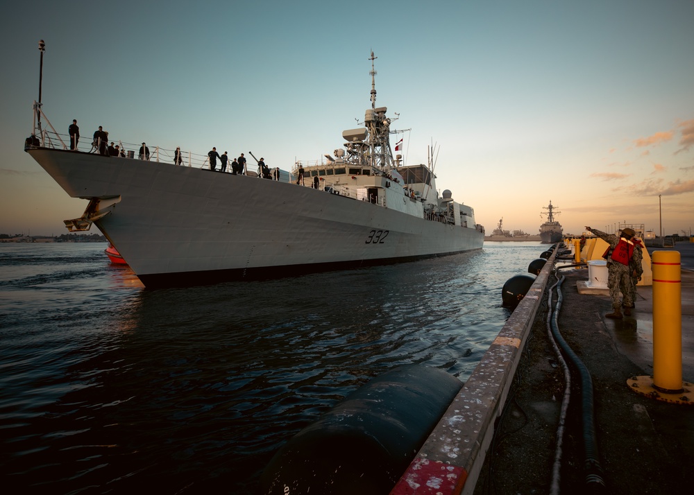 HMCS Ville De Quebec Visits Naval Station Mayport