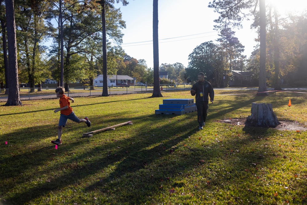 Headquarters and Service Battalion Volunteers at Parkwood Elementary School