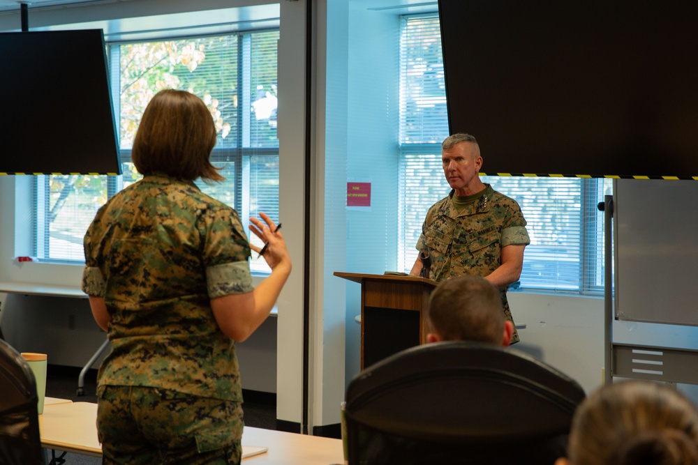 Commandant of the Marine Corps recognizes contributions to achieving recruitment, retention success