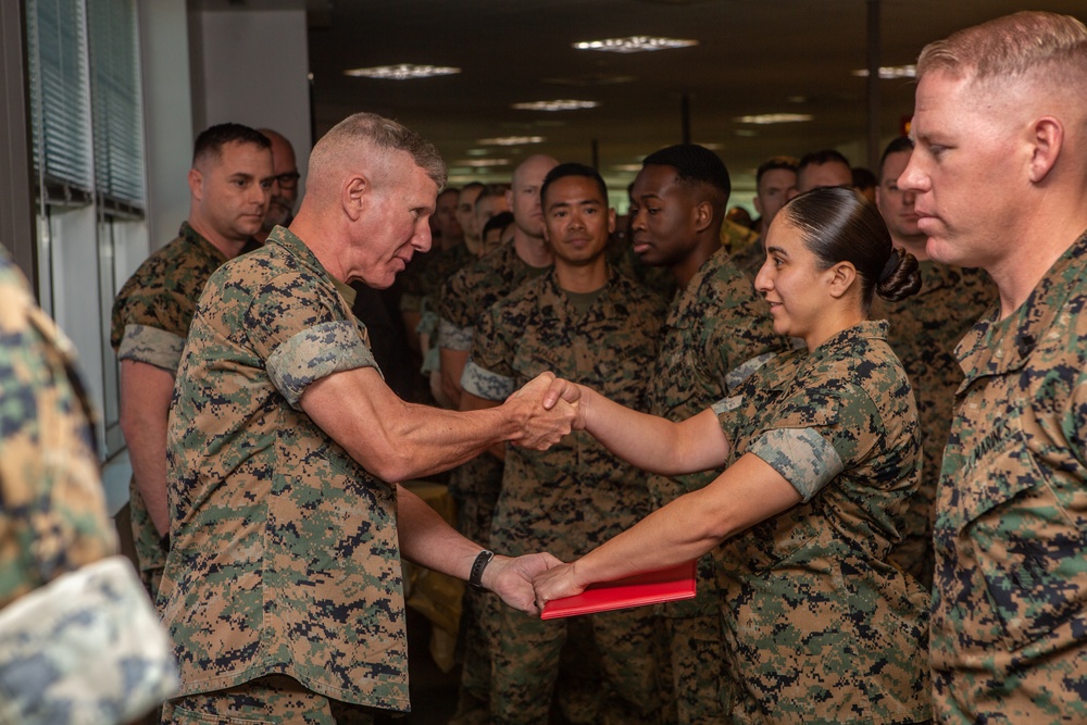 Commandant of the Marine Corps recognizes contributions to achieving recruitment, retention success