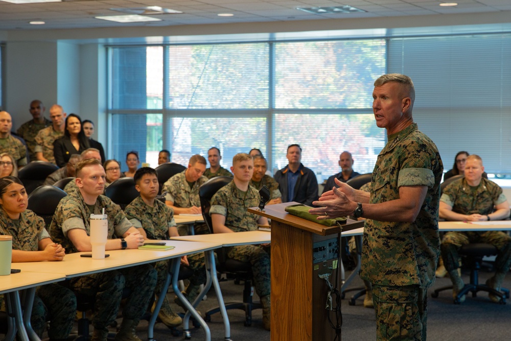 Commandant of the Marine Corps recognizes contributions to achieving recruitment, retention success