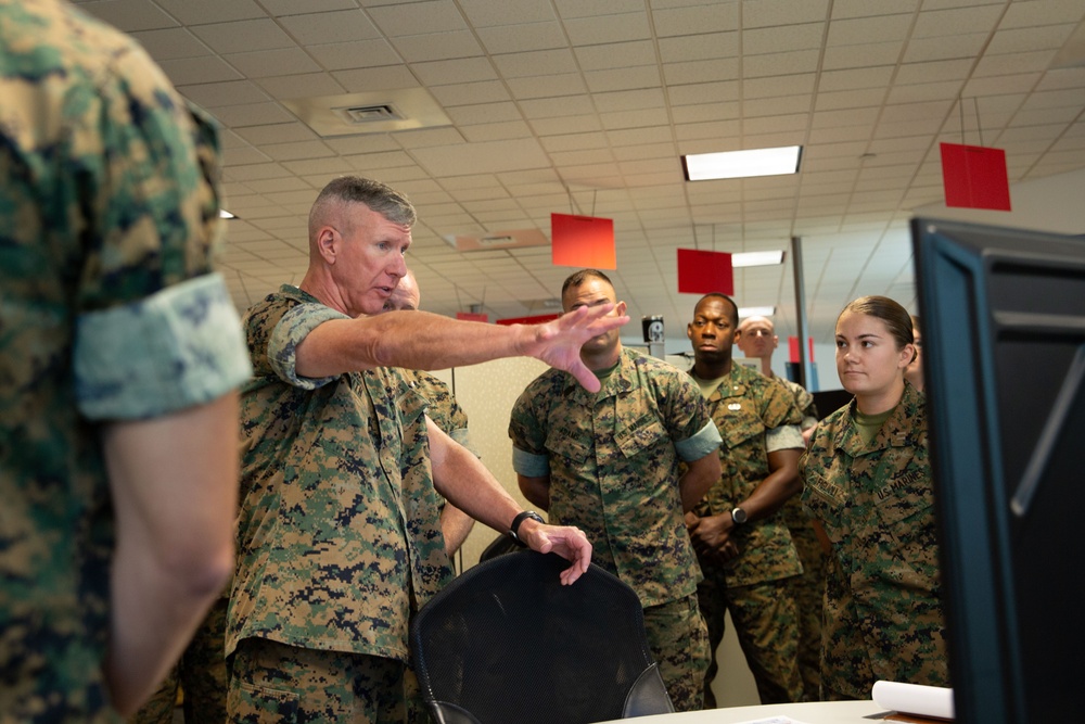 Commandant of the Marine Corps recognizes contributions to achieving recruitment, retention success