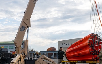 Connecticut National Guard soldiers take to the skies to battle Hawthorne fire in Berlin