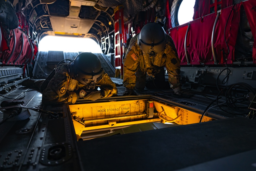 Connecticut National Guard soldiers take to the skies to battle Hawthorne fire in Berlin