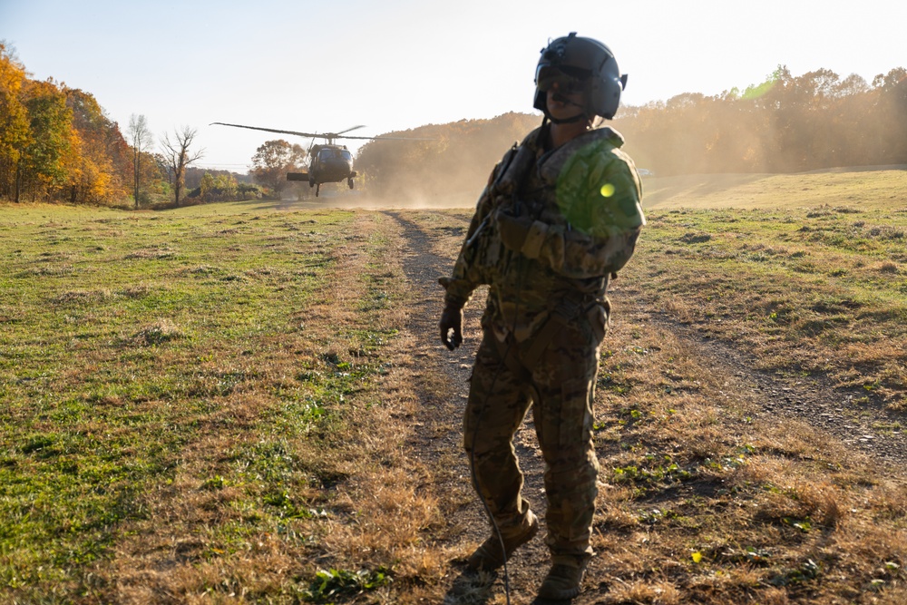 Connecticut National Guard soldiers take to the skies to battle Hawthorne fire in Berlin