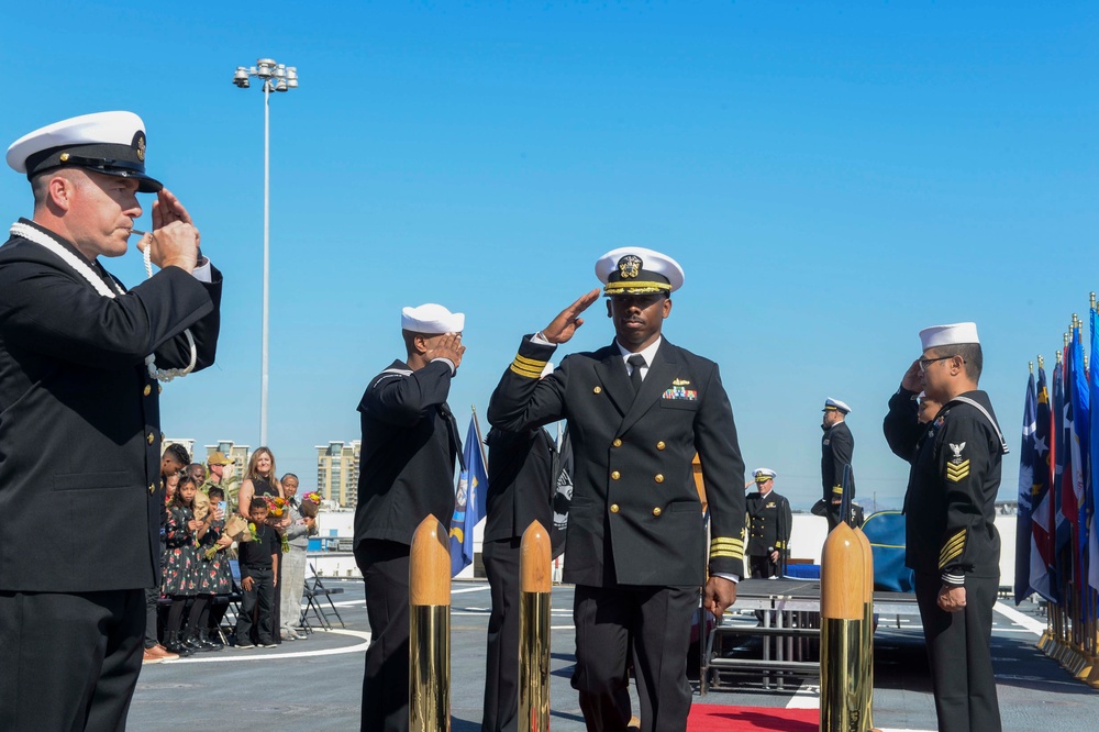 USS Santa Barbara (LCS 32) Conducts Change of Command