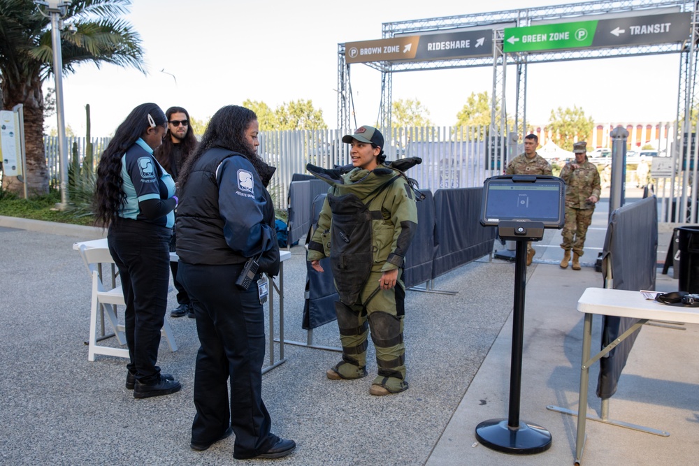 Explosive Ordnance Disposal at Total Army Career Fair