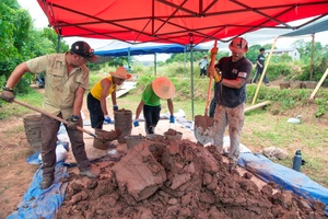 300 Marines Deploying to Afghanistan Spring 2017 (Interview with commanding general)