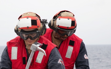 USS Omaha (LCS 12) Conducts Aviation Firefighting Training While Underway