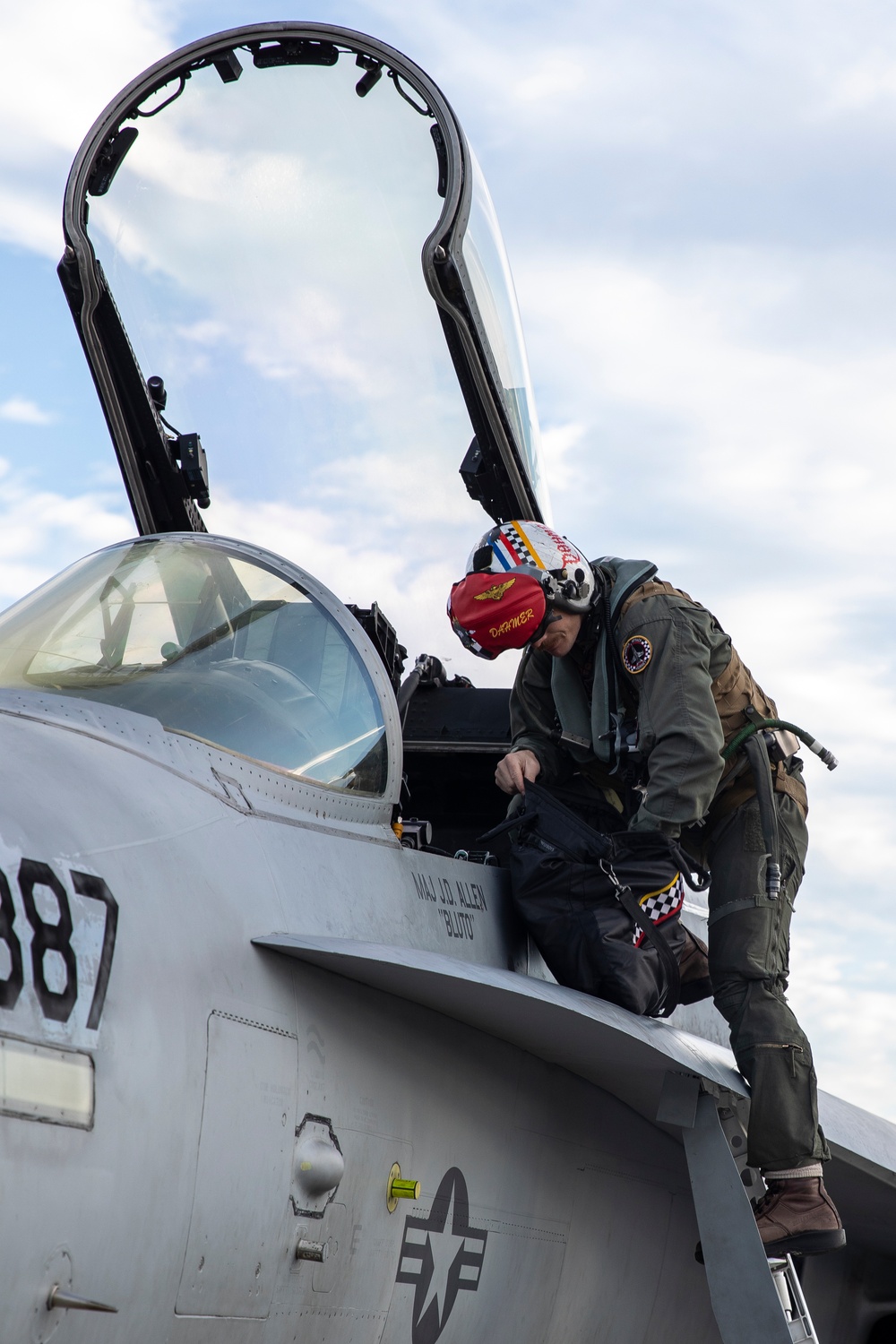 KS 25 | Jets with VMFA-312 begin flight operations out of Komatsu