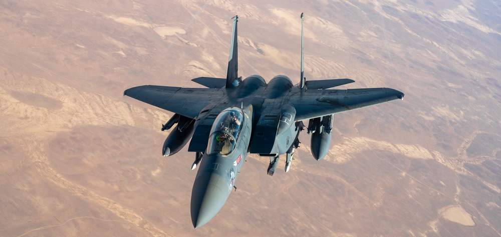 U.S. KC-135 refuels Strike Eagles over CENTCOM