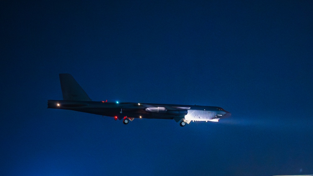 B-52Hs arrive in USCENTCOM AOR