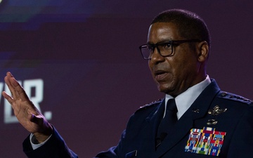 USTRANSCOM commander delivers A/TA Symposium keynote