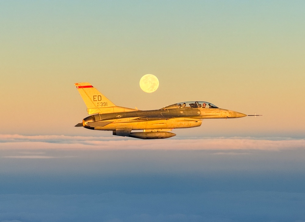 Edwards Aircraft Conduct Night Flight Test Mission