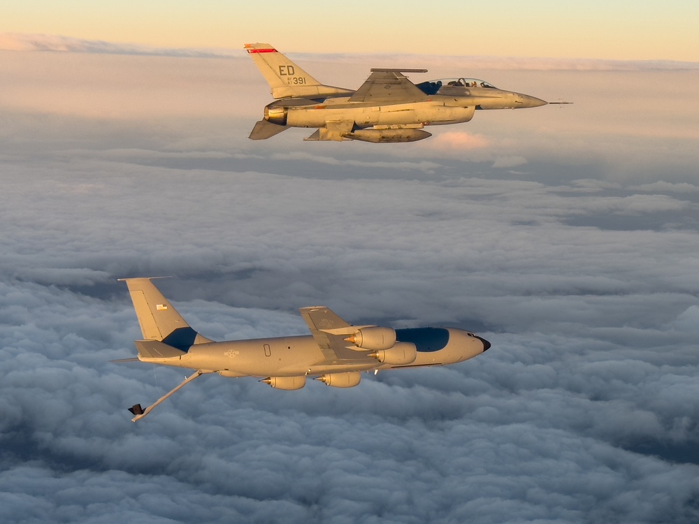 Edwards Aircraft Conduct Night Flight Test Mission